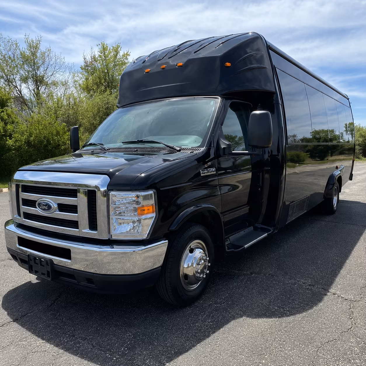 Alpharetta Homecoming & Prom Party Bus Rentals