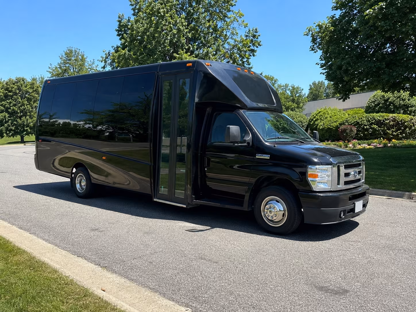 Atlanta Birthday, Sweet 16, & Quinceañera Transportation onboard seating