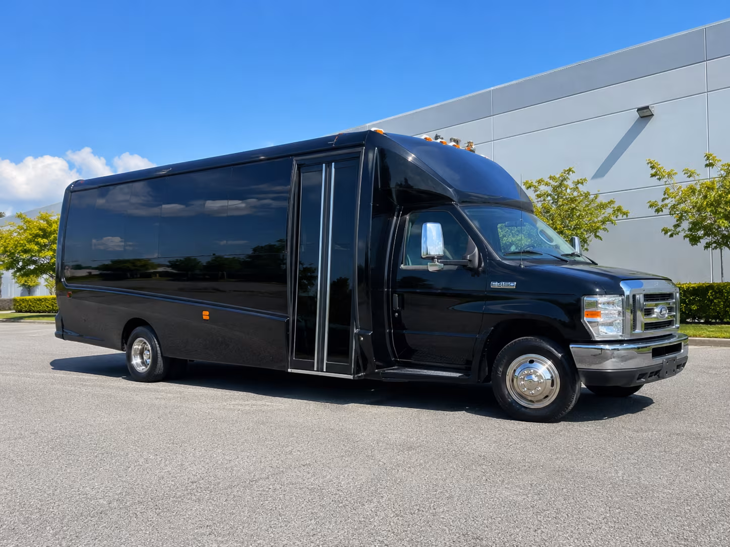 Johns Creek Winery Tour & Pub Crawl Transportation
