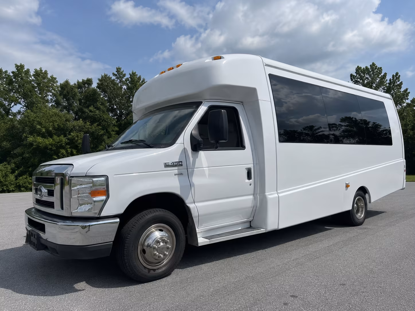 Roswell Birthday, Sweet 16, & Quinceañera Party Bus Rentals